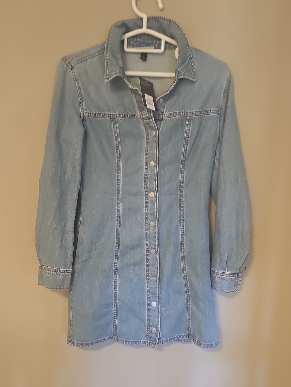 NWT New Universal Thread Light Blue Denim Long Sleeve Shirt Dress Pockets Size 6